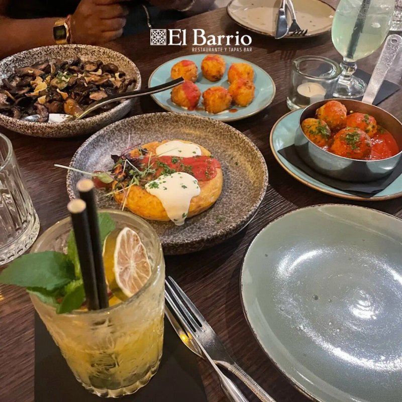 El Barrio Restaurante Y Tapas Bar