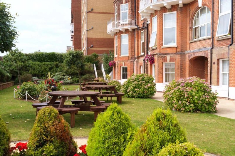 The Hotel Victoria