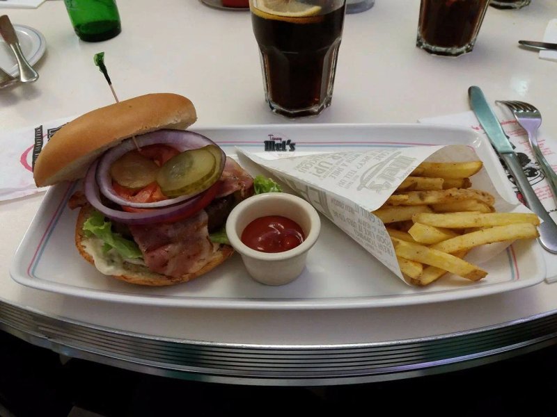 Tommy Mel's