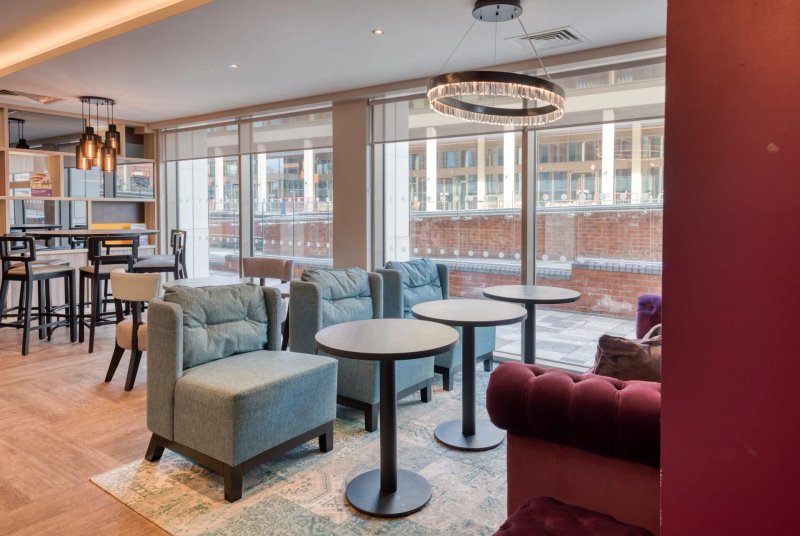 Banbury Town Centre (Castle Quay) Hotel