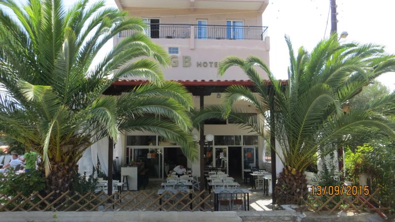 Golden Beach Hotel