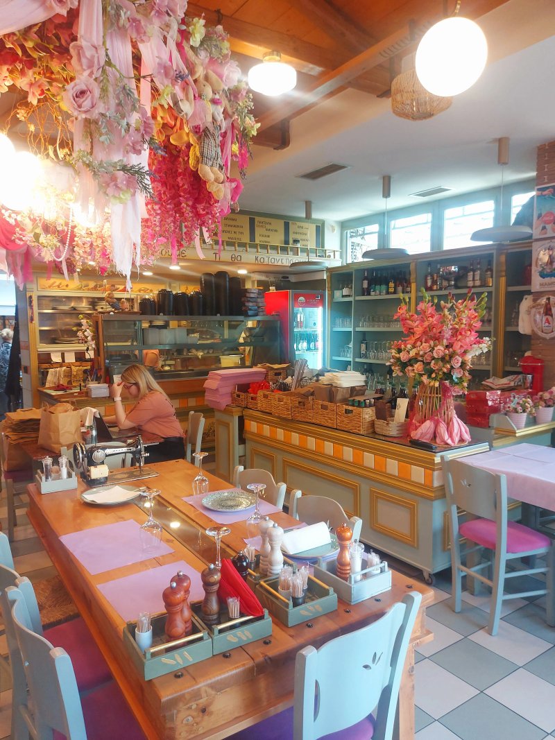 Restaurants & cafés
