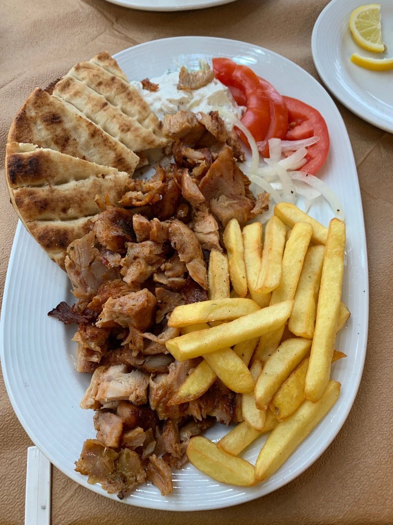 Tavernaki Tou Gamprou