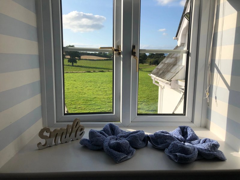 Gwern-Eiddig Farmhouse B & B