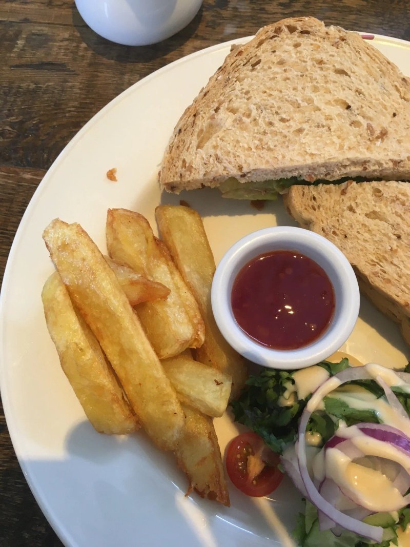 Rokers The Farmhouse Cafe Restaurant & Bar