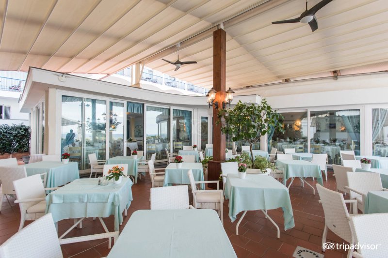 Grand Hotel Punta Molino Beach Resort & SPA