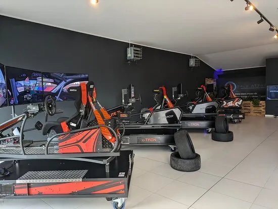 Race Attack - Rennsimulatoren & VR & Lounge