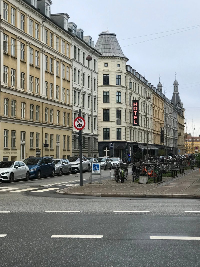 Ibsens Hotel