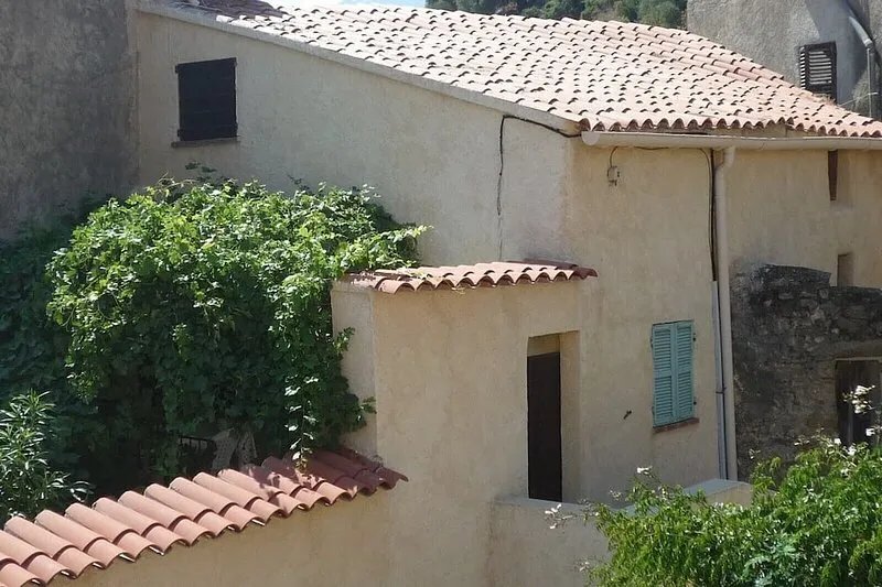 Île Rousse 5km Quiet  village house typically Corsican architecture