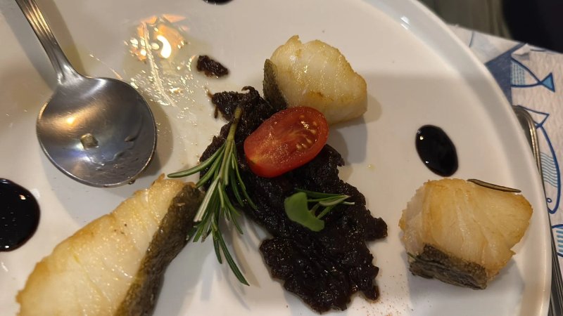 Officina Zio Pesce Tavern