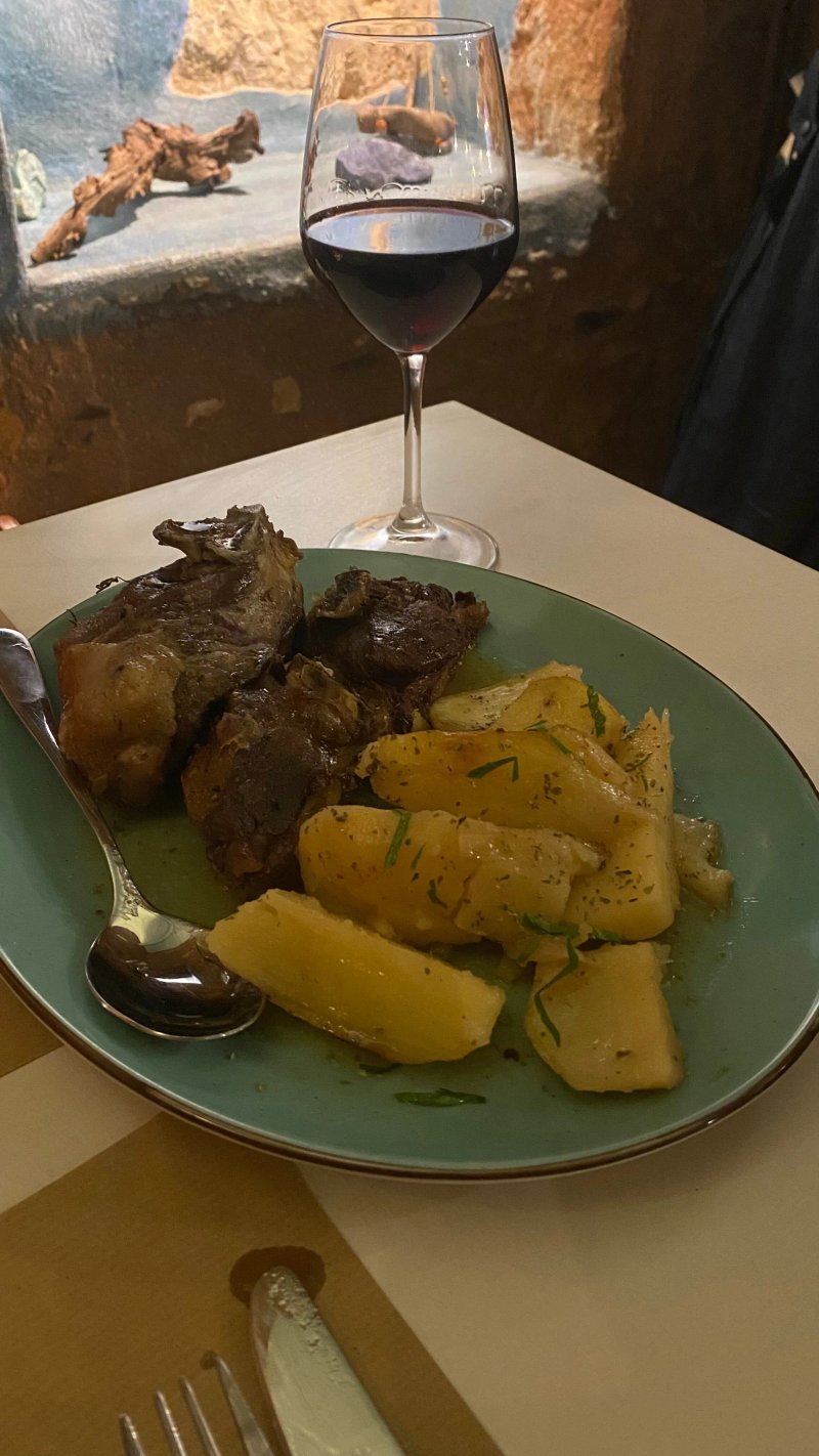 Kalesma Mezedopoleio & Restaurant