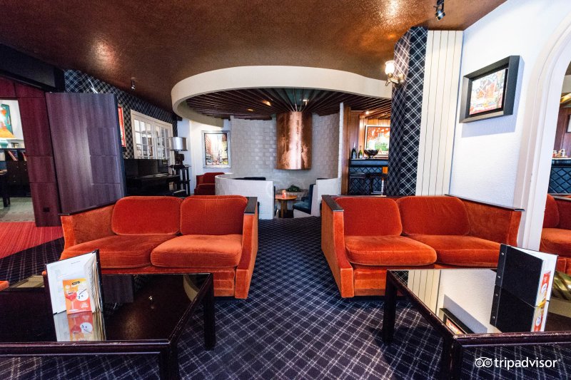 Hotel Bristol