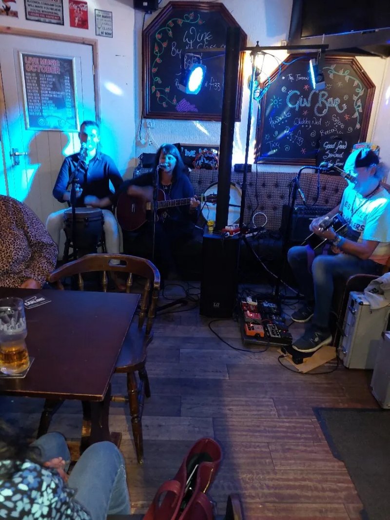 The Five Arches Tavern
