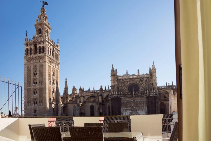 Puerta Catedral Apartments
