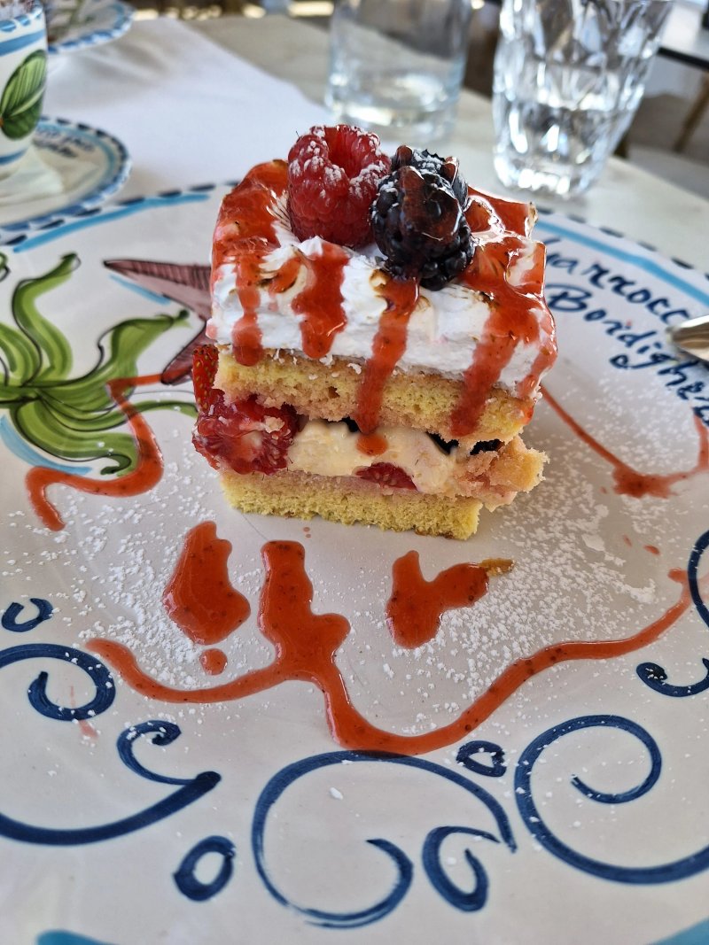 Il Garroccio Beach Restaurant & Lounge Bar