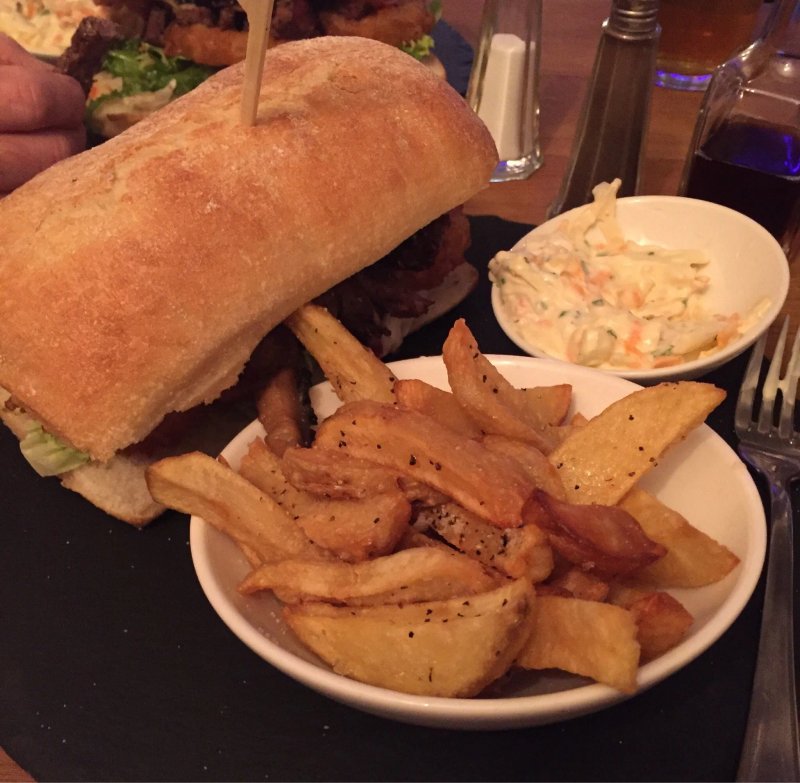 Welcome Country Pub & Kitchen