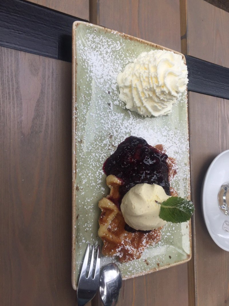 HANS IM GLUECK Burgergrill & Bar