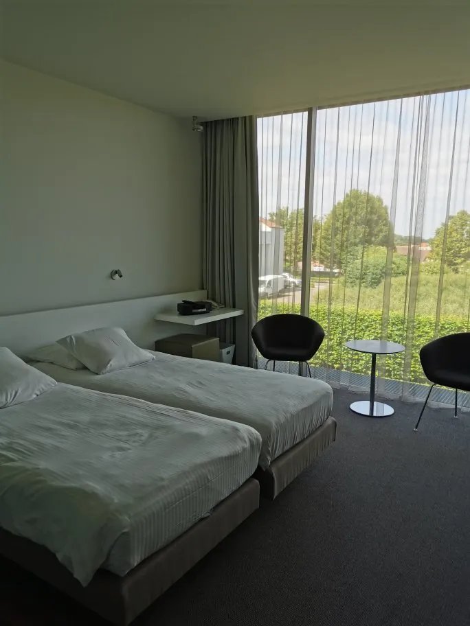 d-hotel