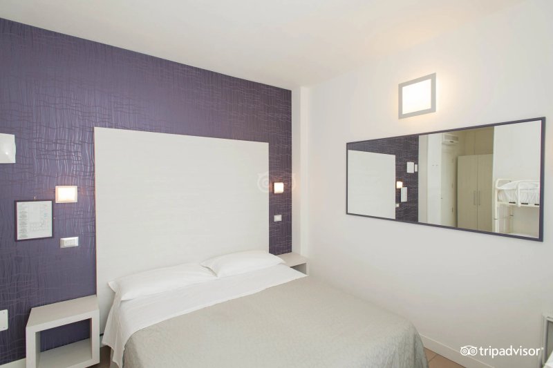Mokambo Shore Hotel