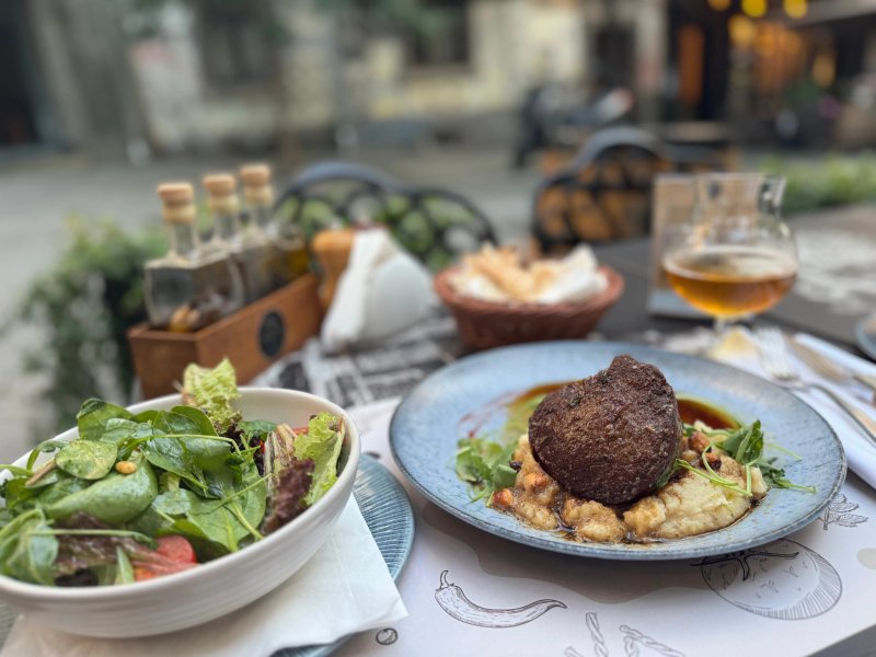 MAMA'S Bistro