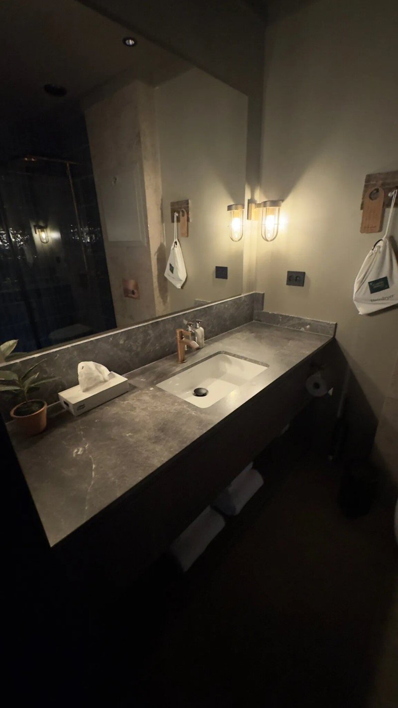 Henningsvær Bryggehotell - by Classic Norway Hotels