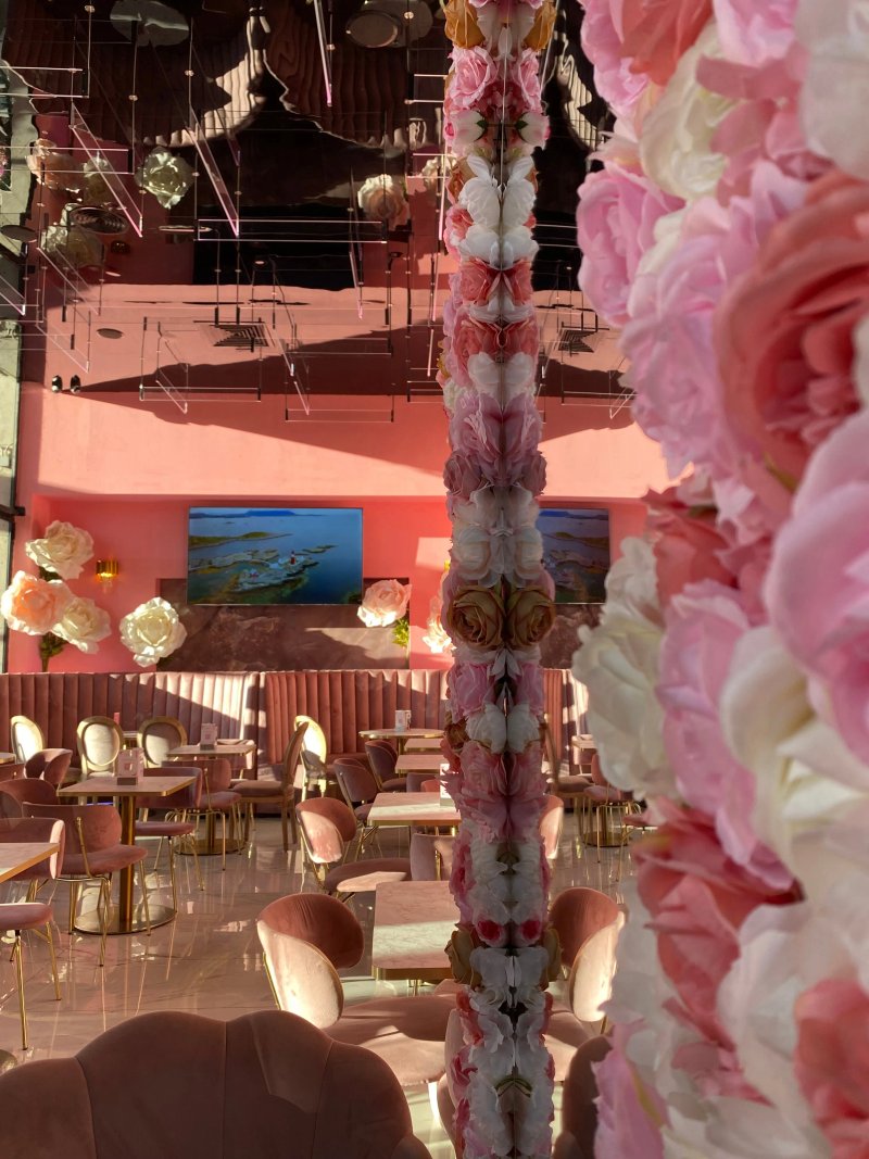 Gossip Cafe