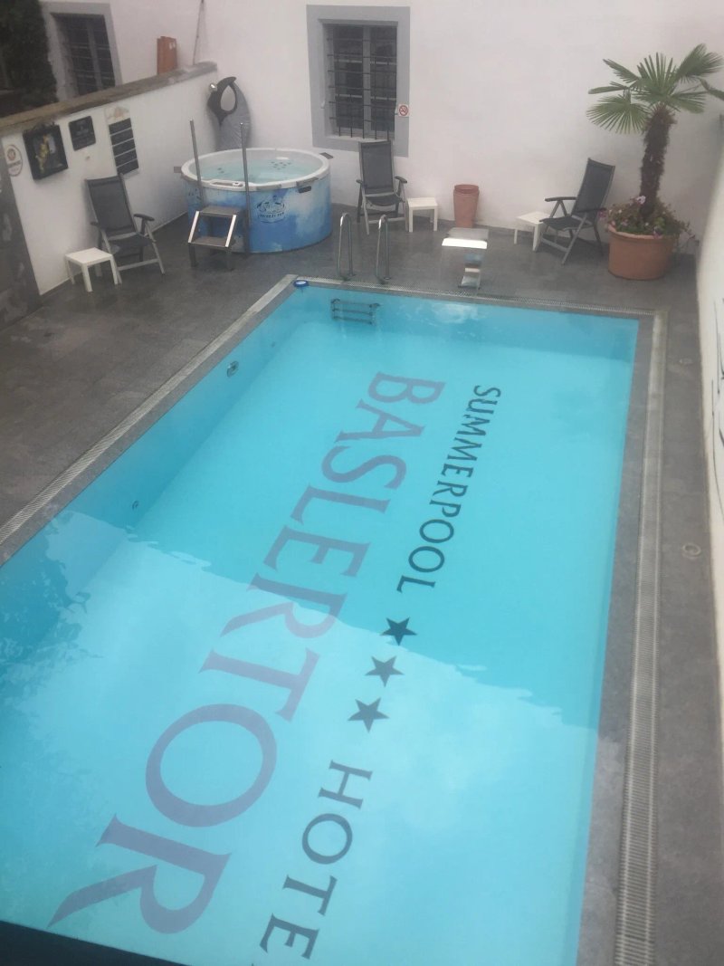 Baslertor Summer Pool Hotel