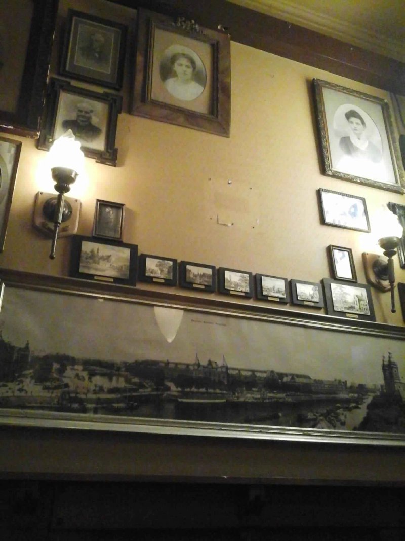 Cafe Batavia 1920