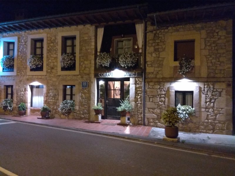 Hotel Corru San Pumés