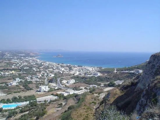 Kamari Bay Hotel