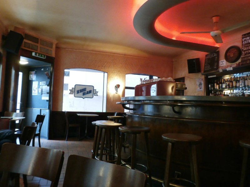 Zuri Bar