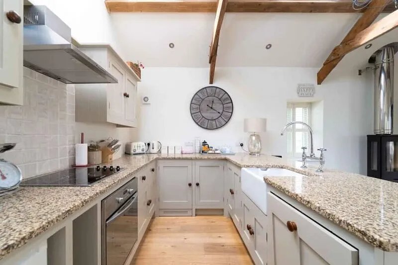 Stunning Cottage with Sea Views in Trowan