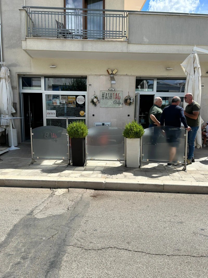 Hashtag Cafe'