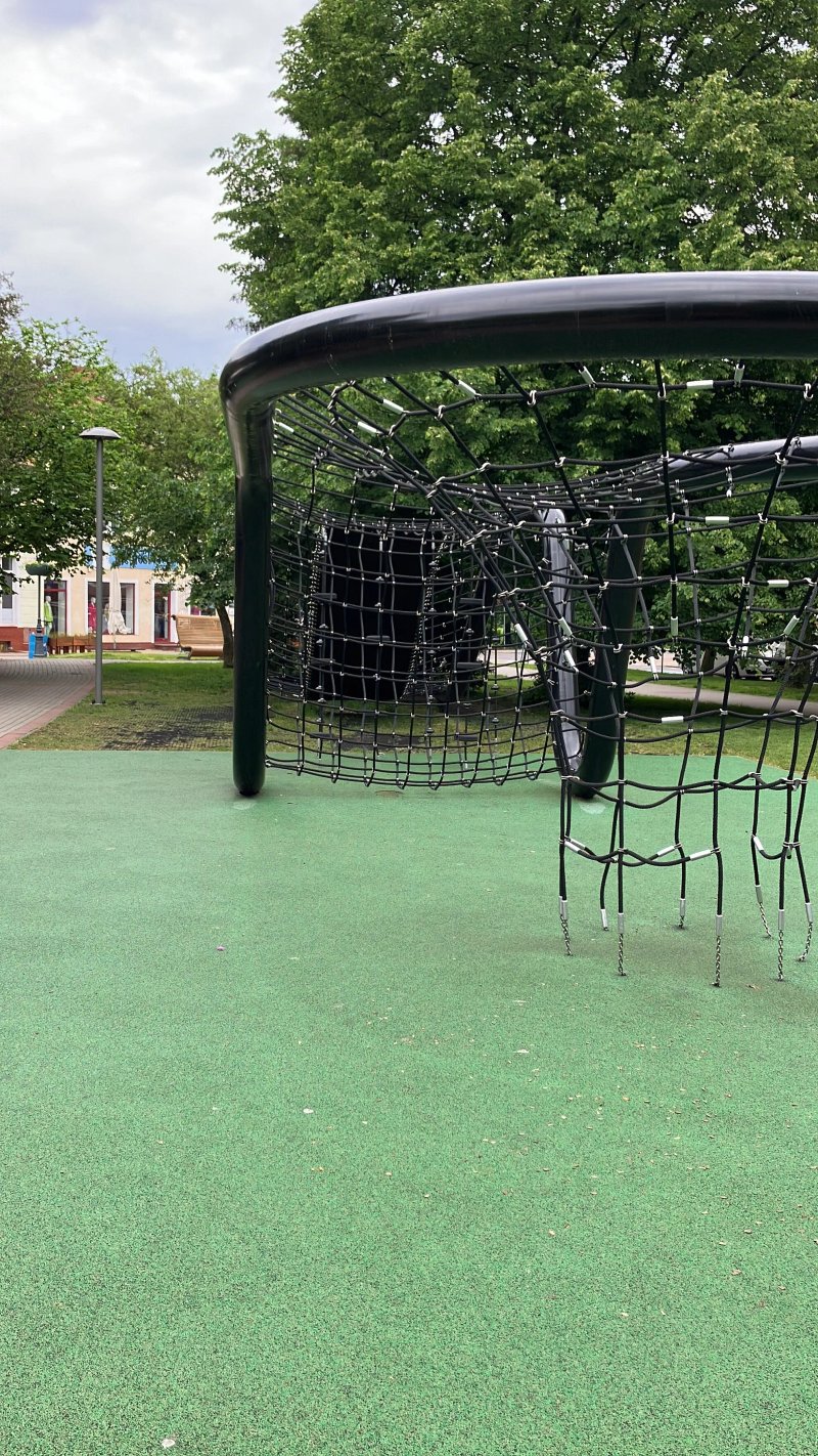 Plac Zabaw - Kinderspielplatz Dubois