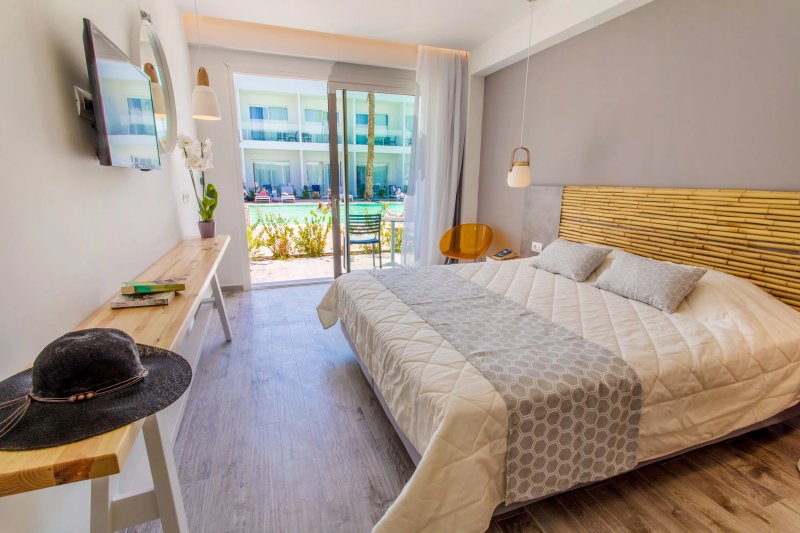 White Dreams Resort