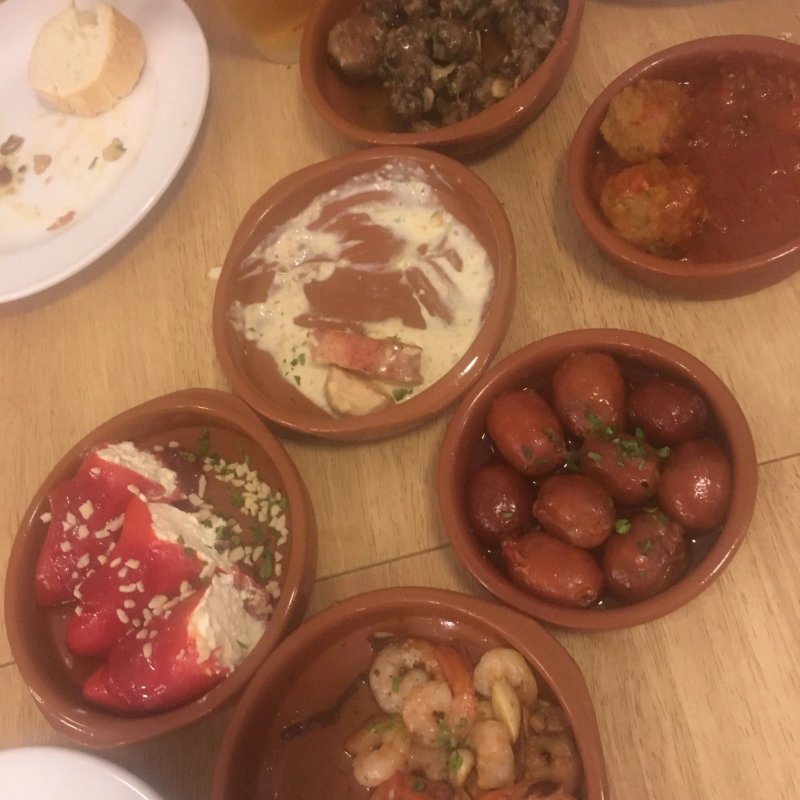 La Estrella Tapas Bar & Coffee