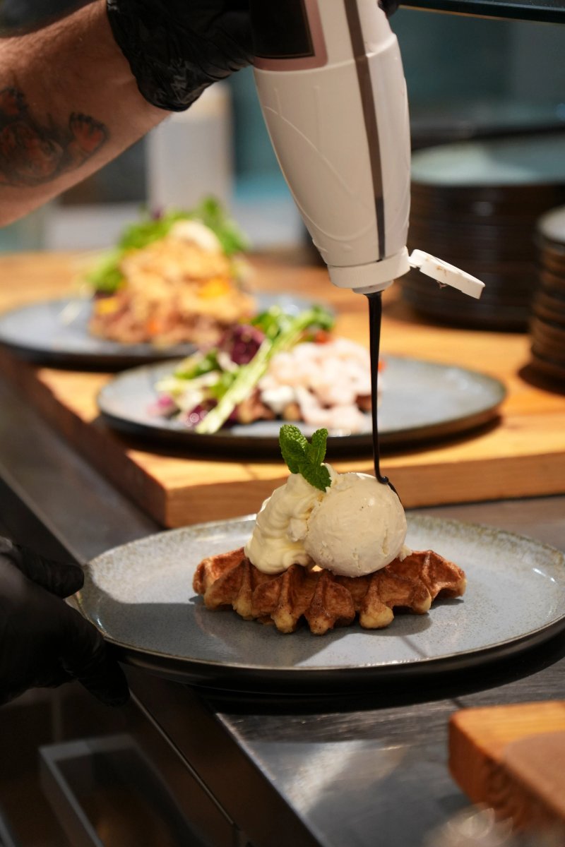 Waffles & Wine By Flamingo Spa