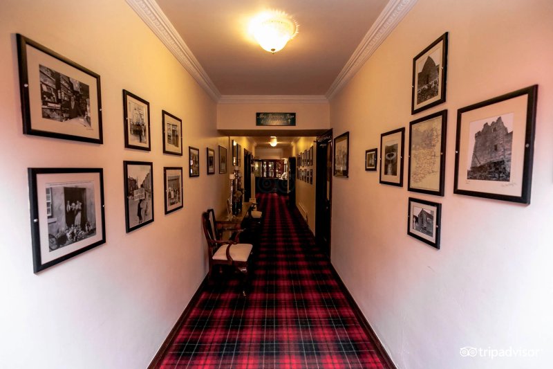 Dingle Benners Hotel