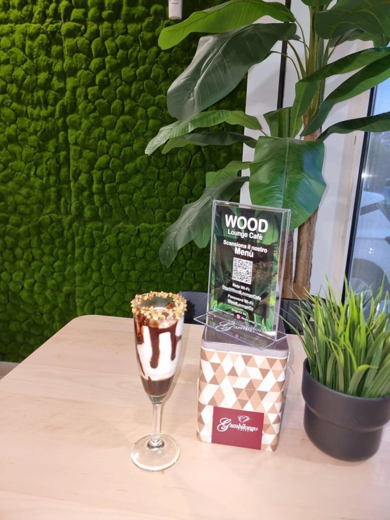 Wood Lounge Cafe