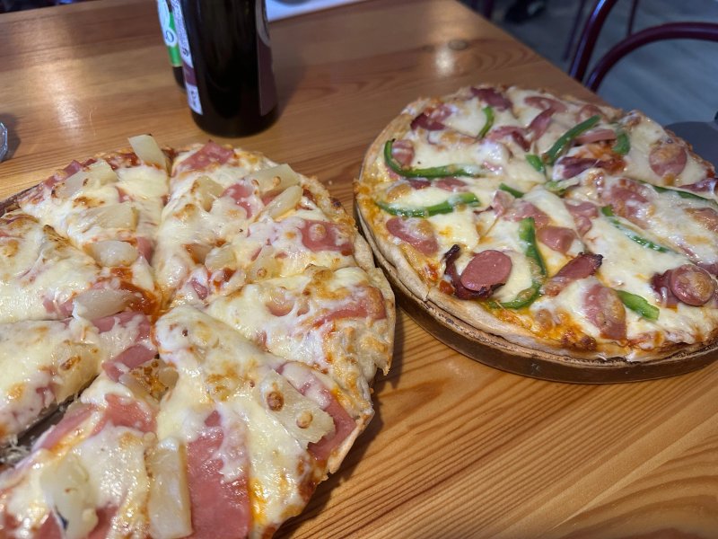 Lan's Pizzaria, Exotic Food & Vegetariano
