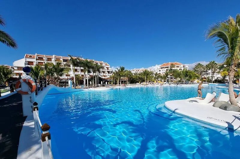 Studio Parque Santiago 3 directly on the beach + sea, terrace, heated pool, wifi