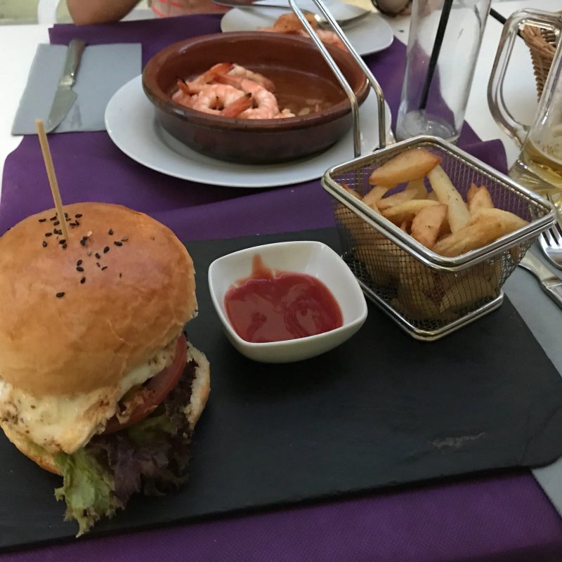 Santo Pecado Cocktails & Grill