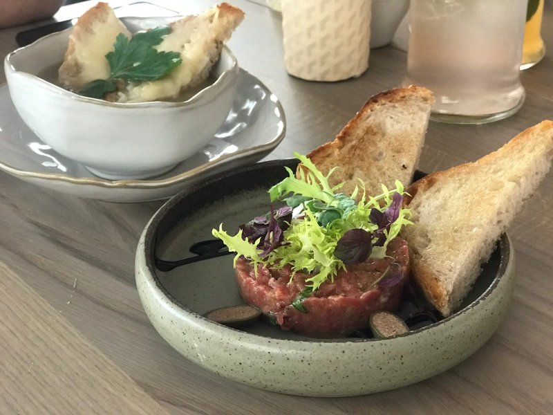 Mae Aurel Brasserie