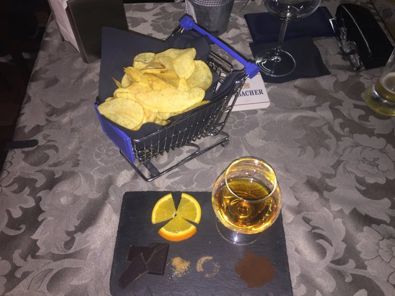 el gato negro cafe