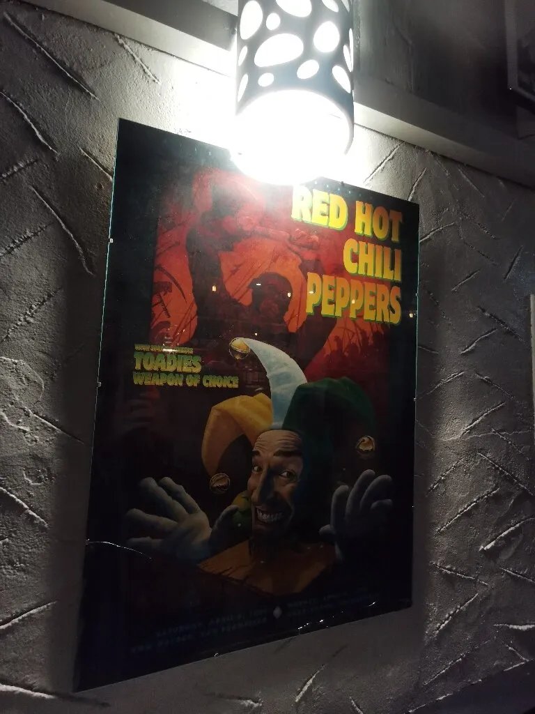 Vinyl Bar & Restaurant