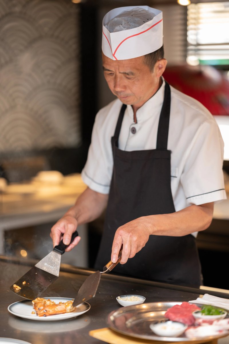 Momoyama Teppanyaki & Seafood