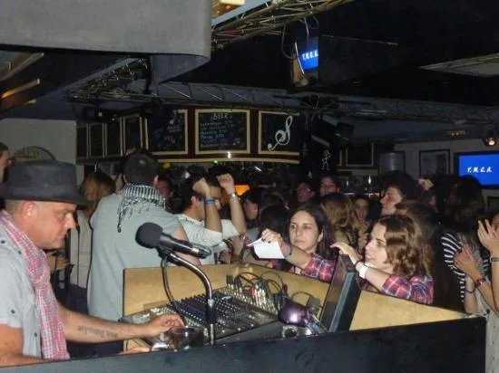 Saxos Family Fun Bar