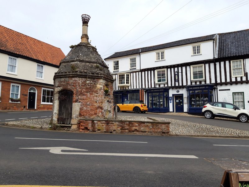 Read & Digest Tearoom By The Old Pump