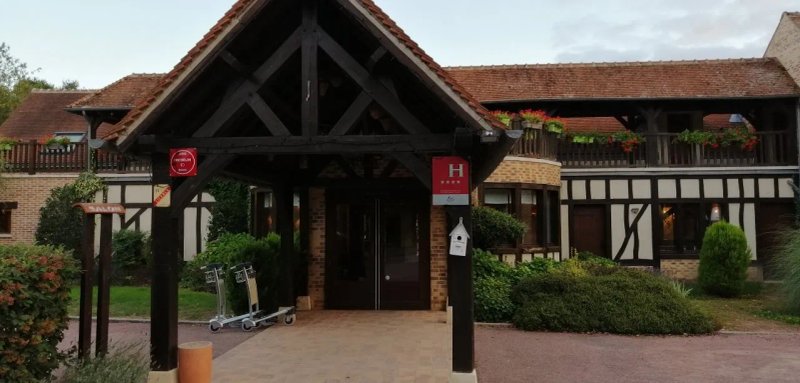 Hotel The Originals L'oree Des Chenes