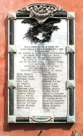Monumento ai caduti di Biumo Inferiore